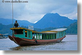 images/Asia/Laos/LuangPrabang/Scenics/River/boats-on-nam_khan-river-02.jpg