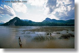 images/Asia/Laos/LuangPrabang/Scenics/River/fishermen-n-nam_khan-river-03.jpg