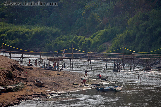 ppl-wading-in-nam_khan-river.jpg