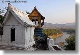 images/Asia/Laos/LuangPrabang/Scenics/River/shrine-n-nam_khan-river-04.jpg