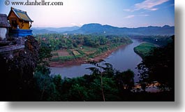 images/Asia/Laos/LuangPrabang/Scenics/River/shrine-n-nam_khan-river-05.jpg