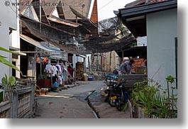 images/Asia/Laos/LuangPrabang/Town/alley-street.jpg