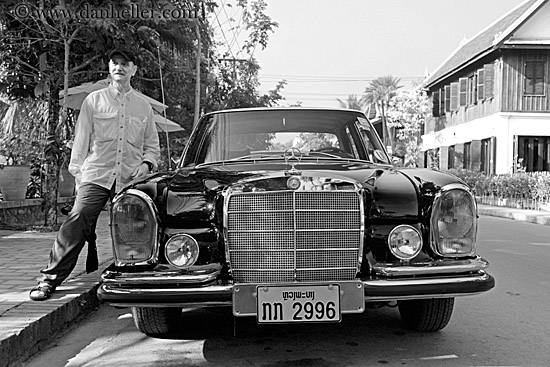 black-mercedes-benz-n-man-bw.jpg