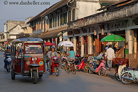 tuk_tuk-n-motorcycles.jpg