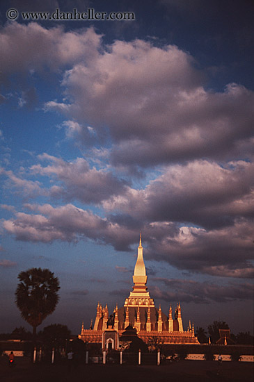 palace-n-sunset-clouds.jpg