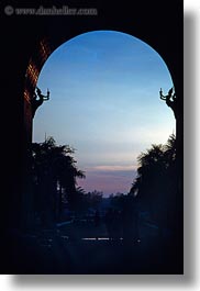 images/Asia/Laos/Vientiane/patuxay-monument-silhouette.jpg