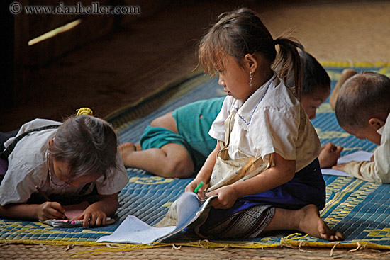 girls-working-in-class-2.jpg