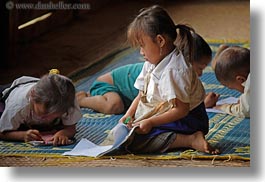 images/Asia/Laos/Villages/Hmong-3/School/girls-working-in-class-2.jpg