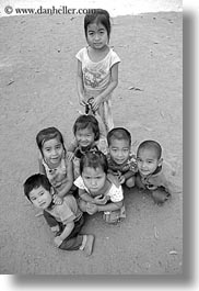 images/Asia/Laos/Villages/RiverVillage1/BW/downview-of-children-bw.jpg