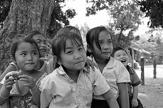 group-of-girls-5-bw.jpg