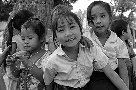 group-of-girls-6-bw.jpg