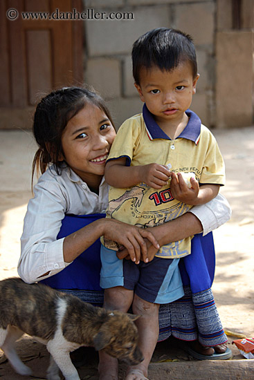 girl-w-boy-in-yellow-shirt-3.jpg