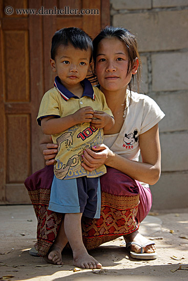 girl-w-boy-in-yellow-shirt-5.jpg