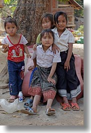 images/Asia/Laos/Villages/RiverVillage1/Girls/group-of-girls-2.jpg