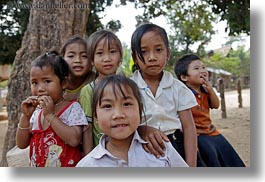 images/Asia/Laos/Villages/RiverVillage1/Girls/group-of-girls-4.jpg