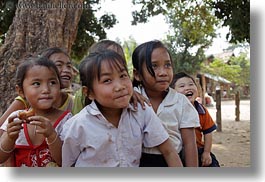images/Asia/Laos/Villages/RiverVillage1/Girls/group-of-girls-5.jpg