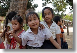 images/Asia/Laos/Villages/RiverVillage1/Girls/group-of-girls-6.jpg