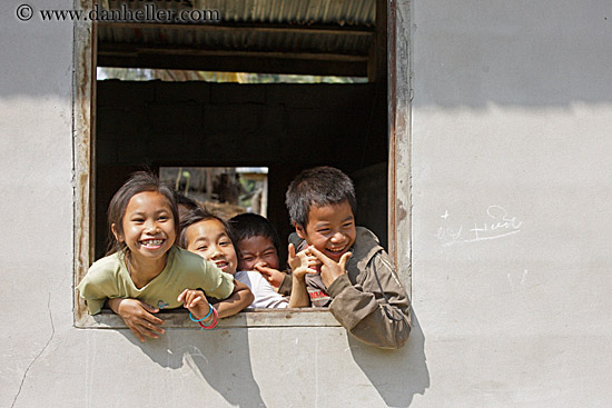 kids-playing-at-window-1.jpg