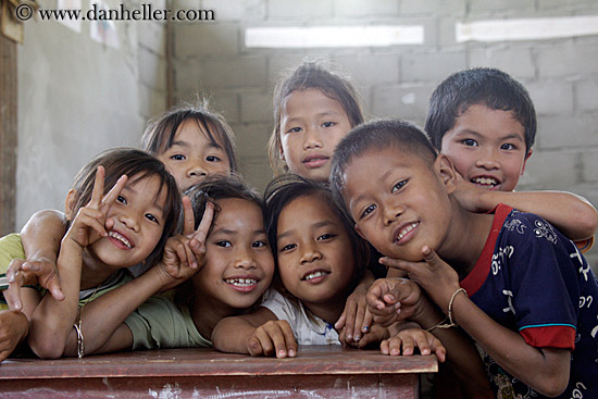 school-kids-at-desk-7.jpg