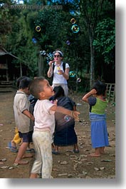 images/Asia/Laos/Villages/RiverVillage2/kids-playing-w-bubbles-2.jpg
