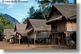 images/Asia/Laos/Villages/RiverVillage2/thatched-roof-hut-1.jpg