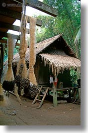 images/Asia/Laos/Villages/RiverVillage2/thatched-roof-hut-3.jpg