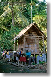 images/Asia/Laos/Villages/RiverVillage2/thatched-roof-hut-4.jpg