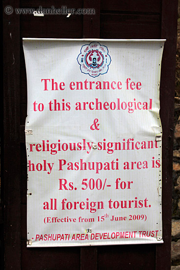 pashupati-entrace-fee-sign.jpg