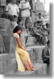images/Asia/Nepal/Kathmandu/Pashupatinath/Women/woman-in-yellow-bwc.jpg