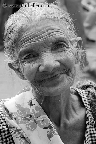 old-woman-04.jpg