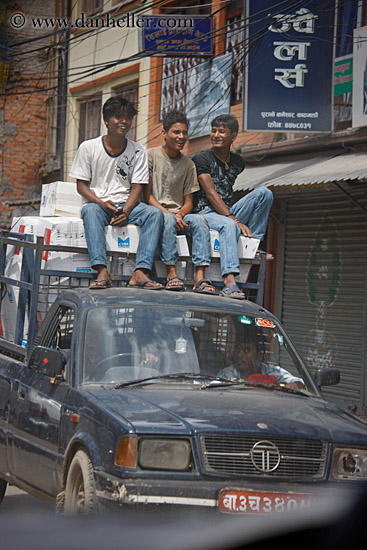 boys-on-truck-03.jpg