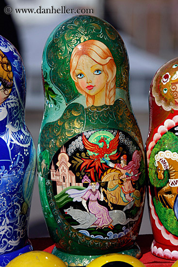 russian-nesting-dolls-2.jpg