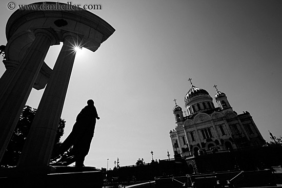 statue-n-church-1-bw.jpg