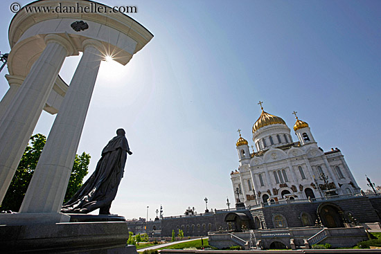 statue-n-church-2.jpg