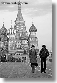 images/Asia/Russia/Moscow/Buildings/Churches/StBasilCathedral/couple-walking-near-st_basil-cathedral.jpg