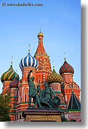 images/Asia/Russia/Moscow/Buildings/Churches/StBasilCathedral/dmitry-pozharsky-n-kuzma-minin-statue-4.jpg