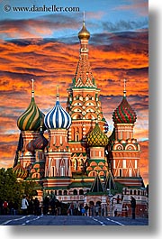 images/Asia/Russia/Moscow/Buildings/Churches/StBasilCathedral/st_basil-cathedral-at-sunset-1.jpg
