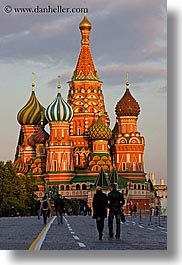 images/Asia/Russia/Moscow/Buildings/Churches/StBasilCathedral/st_basil-cathedral-at-sunset-5.jpg