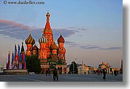 images/Asia/Russia/Moscow/Buildings/Churches/StBasilCathedral/st_basil-cathedral-at-sunset-7.jpg