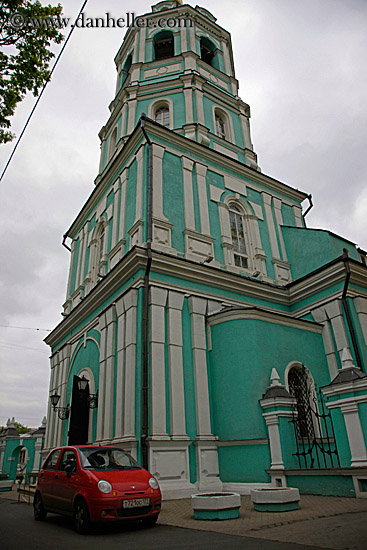 green-church-red-car.jpg