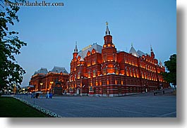 images/Asia/Russia/Moscow/Buildings/HistoricalMuseum/museum-at-dusk-1.jpg