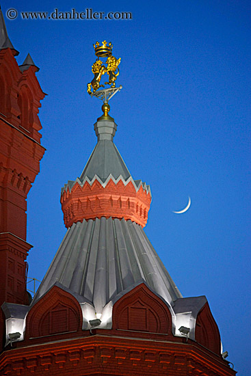 tower-n-crescent-moon-1.jpg