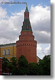 images/Asia/Russia/Moscow/Buildings/Kremlin/corner-arsenal-tower-n-cloudy-sky.jpg