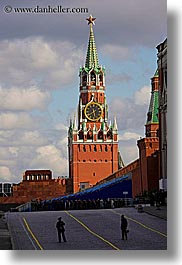 images/Asia/Russia/Moscow/Buildings/Kremlin/guards-n-savior-tower.jpg