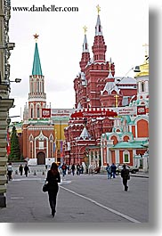 images/Asia/Russia/Moscow/Buildings/Kremlin/pedestrians-n-bldgs.jpg