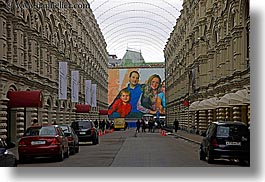 images/Asia/Russia/Moscow/Buildings/RymShoppingMall/family-billboard-n-street.jpg