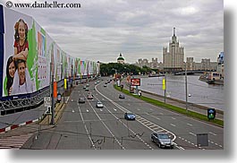 images/Asia/Russia/Moscow/CityScenes/highway-river-billboards.jpg