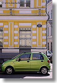 images/Asia/Russia/Moscow/Misc/green-car-yellow-bldg.jpg
