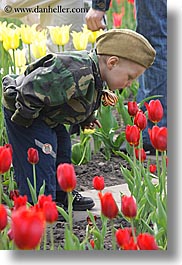 images/Asia/Russia/Moscow/People/Children/boy-in-red-tulips-2.jpg