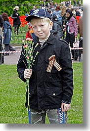 images/Asia/Russia/Moscow/People/Children/boy-posing-w-flowers.jpg